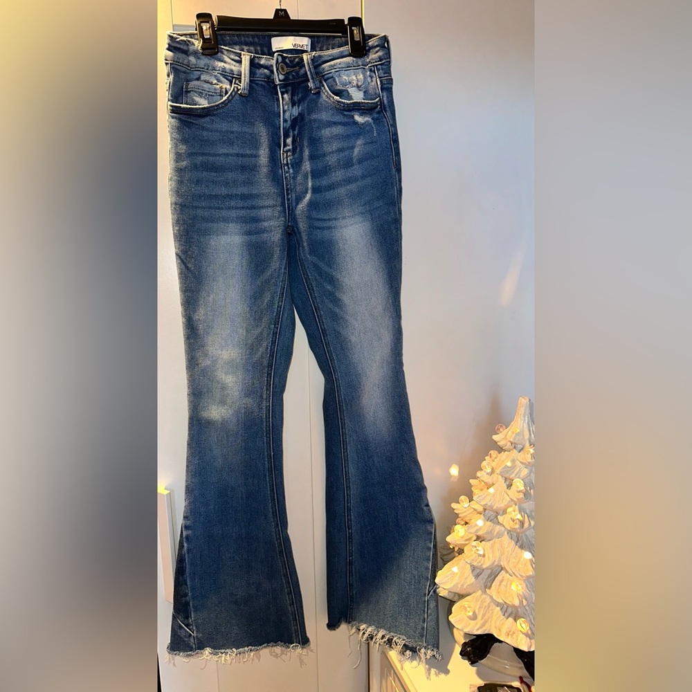 Vervet Los Angeles Mid Rise Distressed Flare Leg Stretch Jeans